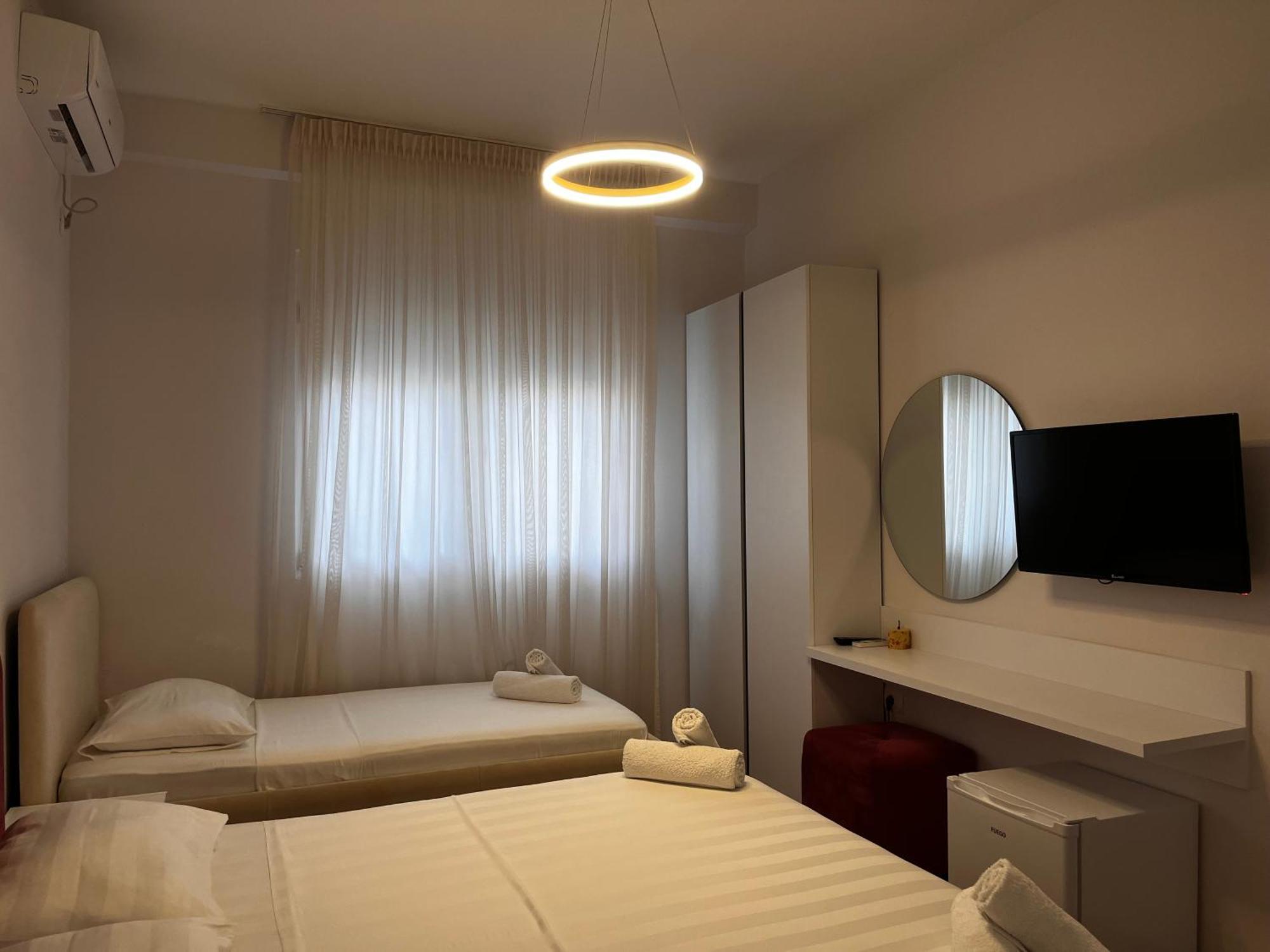Lian'S Rooms Vlorë Exterior foto